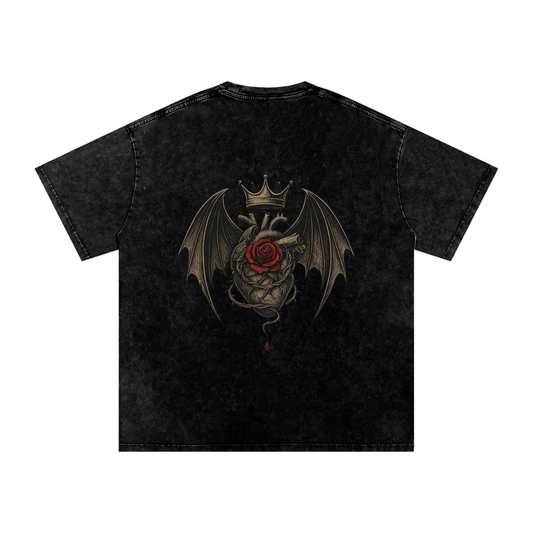 Front view of Crowned Heart graphic t-shirt with taçlı kalp, gül ve damlayan kan baskısı – black washed oversized tee Black

